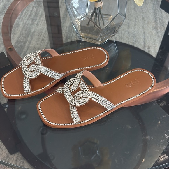 Beautiful Rhinestone Sandals. - Picture 2 of 4